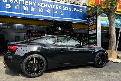  Toyota GR86 18�� Sport Rim ���� 235/45ZR18 Kumho Ecsta Sport PS72