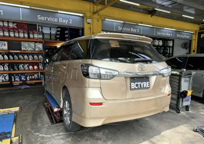  Toyota Wish ����ȫ����̥ 195/65R15 Kumho Ecowing ES31