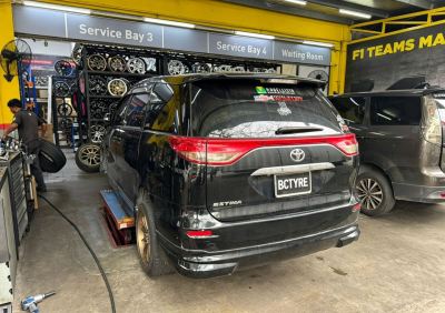  Toyota Estima  245/40ZR19 Kumho Ecsta Sport PS72 