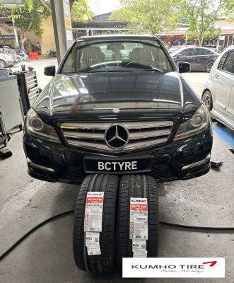  Mercedes-Benz C-Class ��������  235/40ZR18 Kumho Ecsta Sport PS72