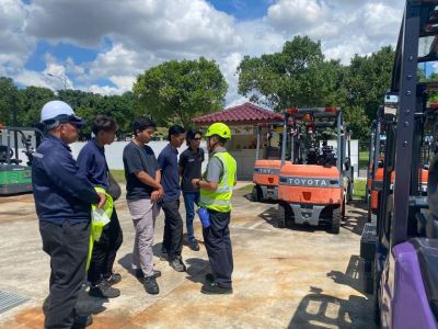 Public Safe Forklift Handling