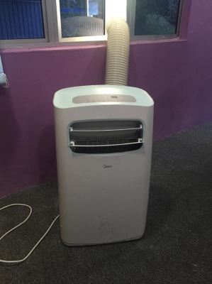 Portable Air Cond in Meeting Room