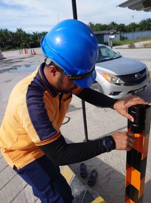 Weighbridge Truck Positioning System
