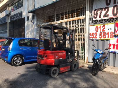 Toyota Electric/ Battery Forklift Rental at Batu Caves, Selangor, Malaysia (C166)