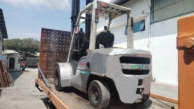 Nissan Diesel Forklift Rental at Rawang Integrated Industrial Park @ Selangor, Malaysia. (C744)