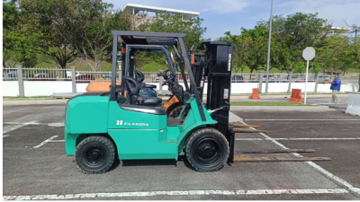 Toyota Diesel Forklift & Mitsubishi Diesel Forklift Rental at Cyberjaya @ Malaysia. (C749)