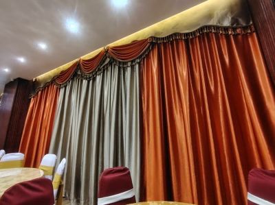 Pemasangan Langsir dengan Scallop dan Sarung kerusi untuk dewan; Jln Bayu Tinggi 8, Bandar Bukit Tinggi, 41200 Klang, Selangor