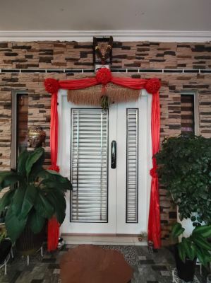 ����װ, Pongee Hydrangea Flower Ball/ Red Flower Ball installation; Jln KSU 3/1, 45000 Kuala Selangor, Selangor