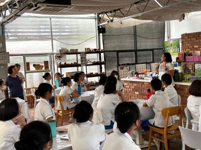 Hydroponic Workshop with Peng Hwa Private High