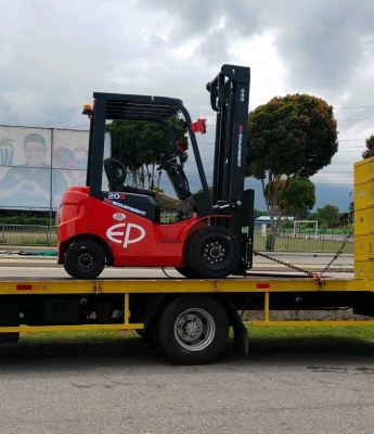EP Electric Forklift EFL203 delivery to Telok Emas Industry Melaka, Towing Forklift Melaka.