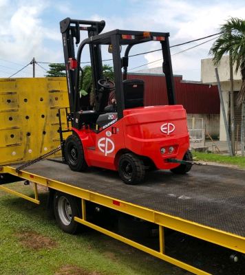 EP Electric Forklift EFL203 delivery to Telok Emas Industry Melaka, Towing Forklift Melaka.