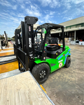 iMOW 3.0 Ton Lithium Forklift