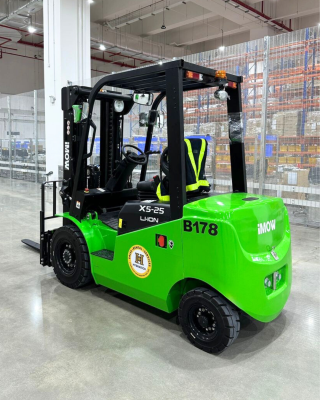 EP iMOW 2.5 Ton X5 Lithium Forklift