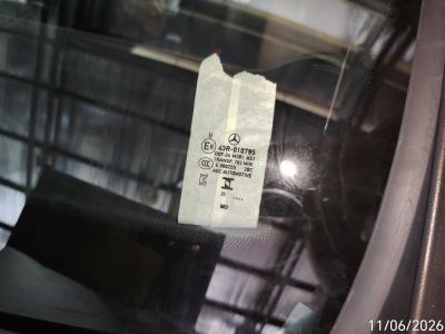Mercedes-Benz EQB350 Front windscreen replaced