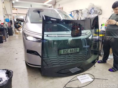 Xpeng X9 Front windscreen of replacement @kotadamansara Petaling Jaya