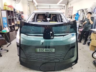 Xpeng X9 Front windscreen of replacement @kotadamansara Petaling Jaya