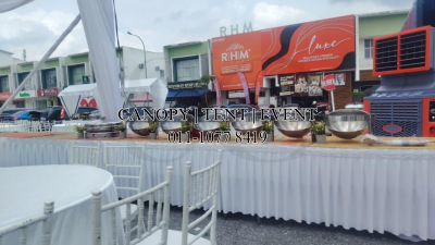Table & Chairs ����