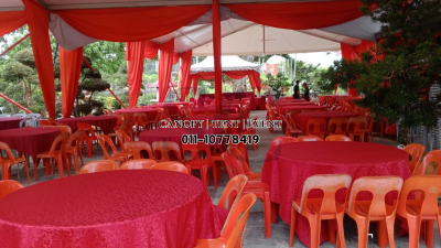 Table & Chairs ����