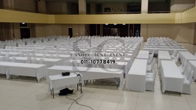 Table & Chairs ����