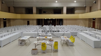 Table & Chairs ����