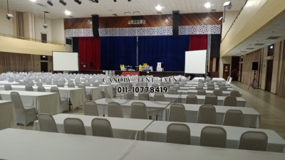 Table & Chairs ����