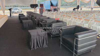 Table & Chairs ����
