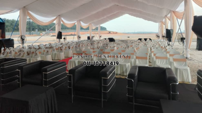 Table & Chairs ����