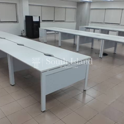 Workstation with Built-In Storage for Organised & Efficient Workspace Use in Terengganu