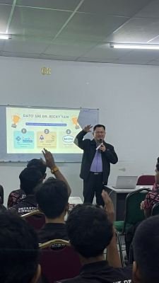 Career Talk Session with Dato�� Sri Dr Ricky Yaw