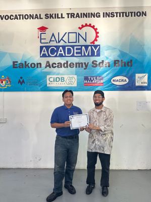 Penyampaian Sijil Penghargaan Mobile Legends Friendly Match