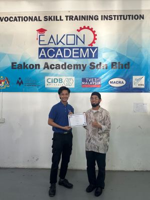 Penyampaian Sijil Penghargaan Mobile Legends Friendly Match