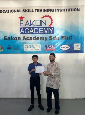 Penyampaian Sijil Penghargaan Mobile Legends Friendly Match