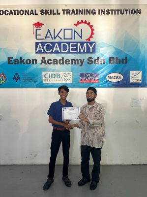 Penyampaian Sijil Penghargaan Mobile Legends Friendly Match