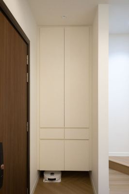 Custom Living & Dining Storage