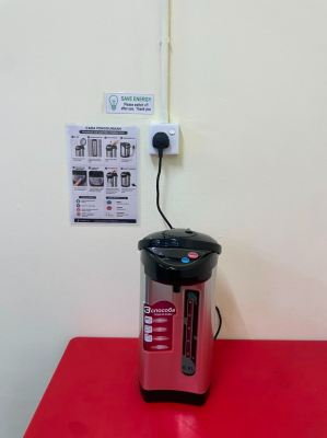 WATER KETTLE EVERY UNIT (ACTIVITY ROOM)