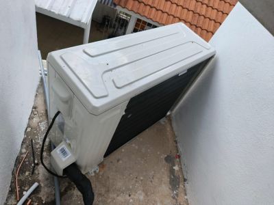 Midea Outdoor Air Cond