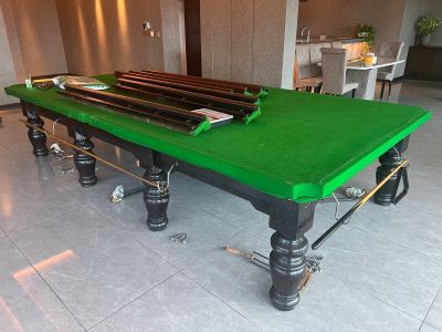 Services Replace Table Cloth | Before & After - 01