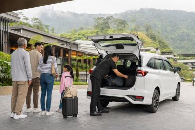 Illustrative Service Scene: Genting Family Tour Preparation