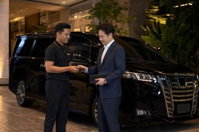 Illustrative Service Scene: Kuala Lumpur Luxury MPV Delivery