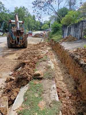 Backhoe Rental Equinepark @ korek longkang