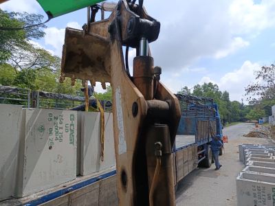 Backhoe Rental Equinepark @ korek longkang
