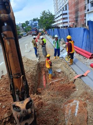 Backhoe rental Melawati @cable