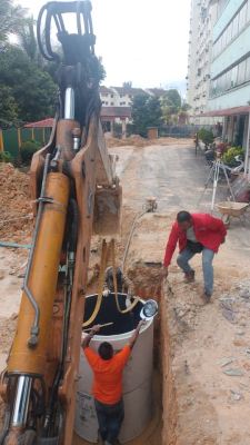 Rental backhoe at Tasik Selatan @ sekolah