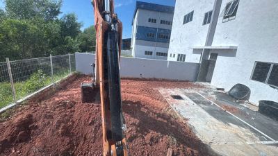 Backhoe rental Balakongjaya 