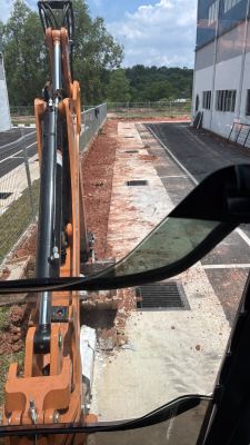 Backhoe rental Balakongjaya 