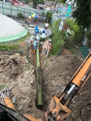 Backhoe rental near Leisuremall