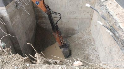 Backhoe longarm for rent