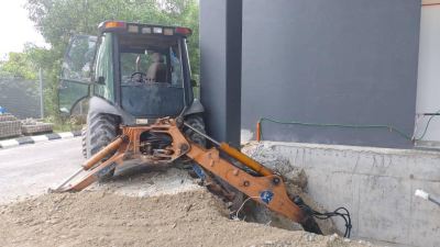 Backhoe longarm for rent