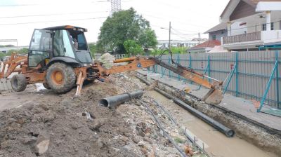 Backhoe rent for Digging water pipes
