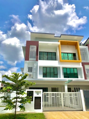 Setia Alam End Lot Unit Terrace House